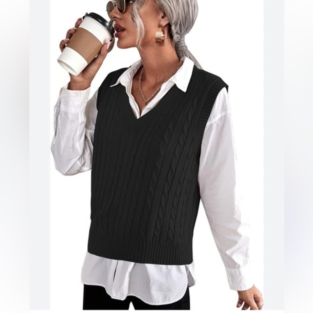 Love tree black sweater vest size S